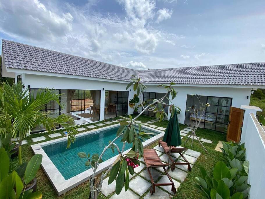 Allure Villa Cempaka Private Pool Kuantan Buitenkant foto